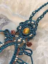 Load image into Gallery viewer, Clear Quartz and labradorite necklace