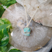 Load image into Gallery viewer, Caribbean Calcite Necklace