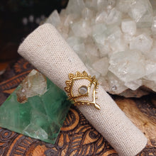 Load image into Gallery viewer, Labradorite Brass Rings