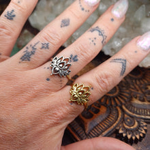 Load image into Gallery viewer, Lotus Ring