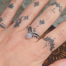 Load image into Gallery viewer, Rose Quartz Silver Rings