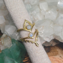 Load image into Gallery viewer, Moonstone Brass Rings