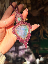 Load image into Gallery viewer, Mystic rose 🌹 Labradorite