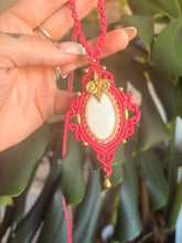 Load image into Gallery viewer, Scolecite Necklace