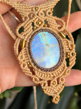 Load image into Gallery viewer, Moonstone necklace