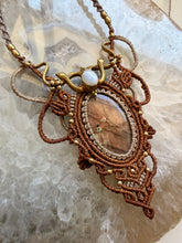 Load image into Gallery viewer, Labradorite & Moonstone Macramé Goddess Necklace