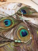 Load image into Gallery viewer, Peacock Feather hair clip
