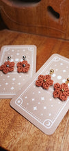 Load image into Gallery viewer, Daisy Dangles