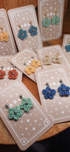 Load image into Gallery viewer, Daisy Dangles