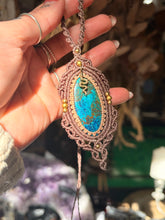 Load image into Gallery viewer, Serpents Truth Shattukite
