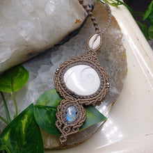 Load image into Gallery viewer, Shiva Shell and Moonstone Necklace
