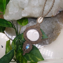 Load image into Gallery viewer, Shiva Shell and Moonstone Necklace
