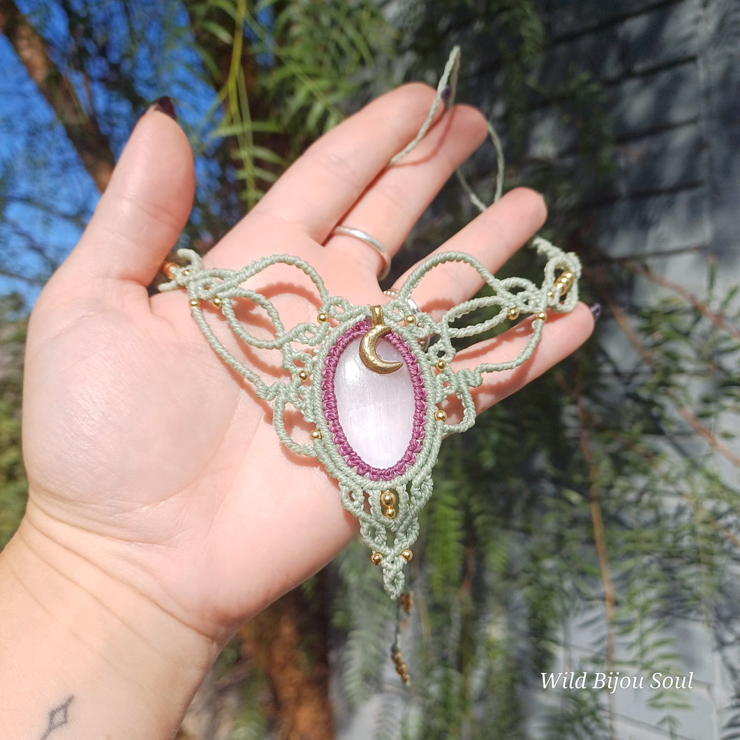 “Lunar Veil” - Selenite