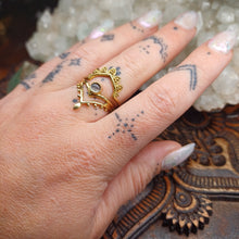 Load image into Gallery viewer, Labradorite Brass Rings
