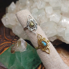 Load image into Gallery viewer, Labradorite Boho Ring
