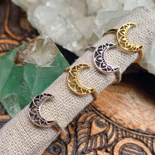 Load image into Gallery viewer, Crescent Moon Ring
