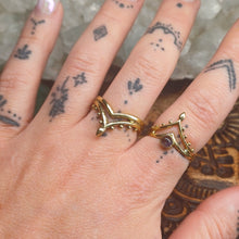 Load image into Gallery viewer, Amethyst Brass Rings
