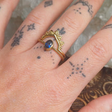 Load image into Gallery viewer, Blue Saphire Copper Ring

