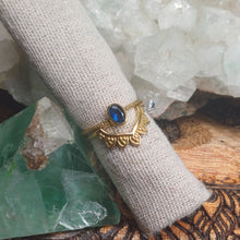 Load image into Gallery viewer, Blue Saphire Copper Ring

