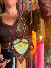 Load image into Gallery viewer, ✨ The Oracles Heart 🌙
