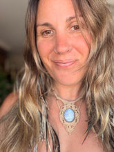 Load image into Gallery viewer, Moonstone necklace
