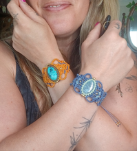 Load image into Gallery viewer, Moss Agate Bracelet
