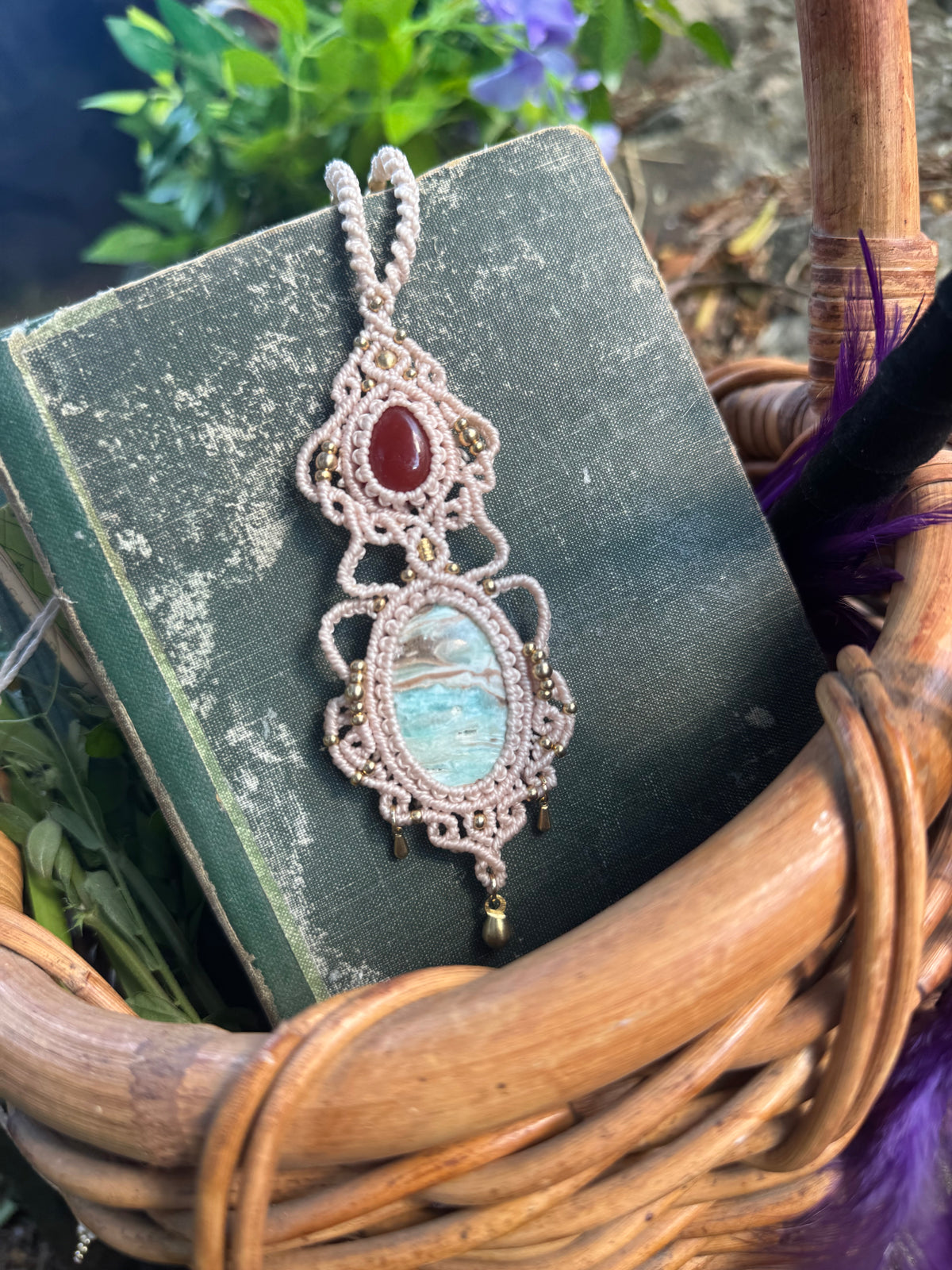 Sunlit dreamer - Caribbean calcite & carnelian necklace