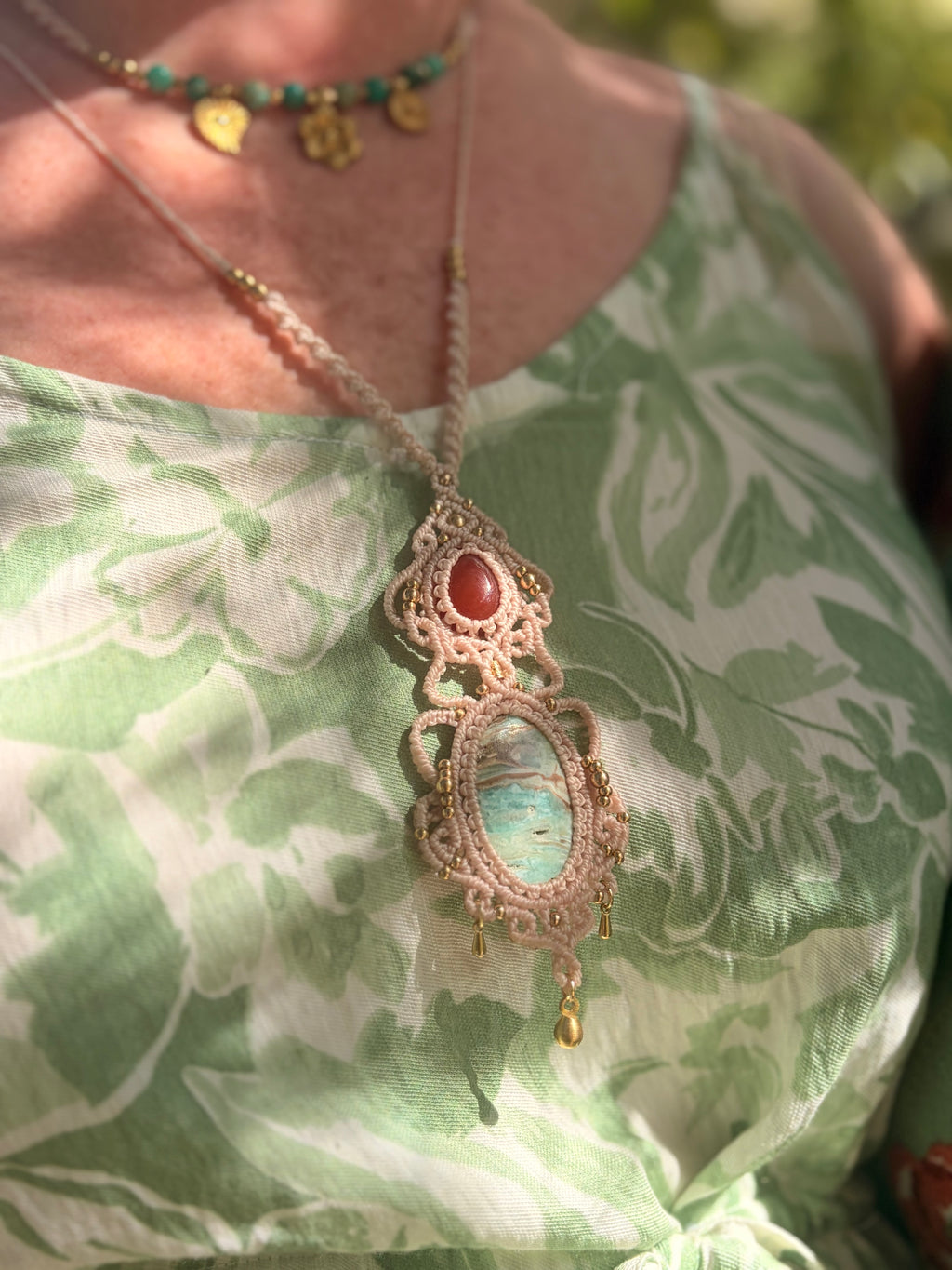 Sunlit dreamer - Caribbean calcite & carnelian necklace